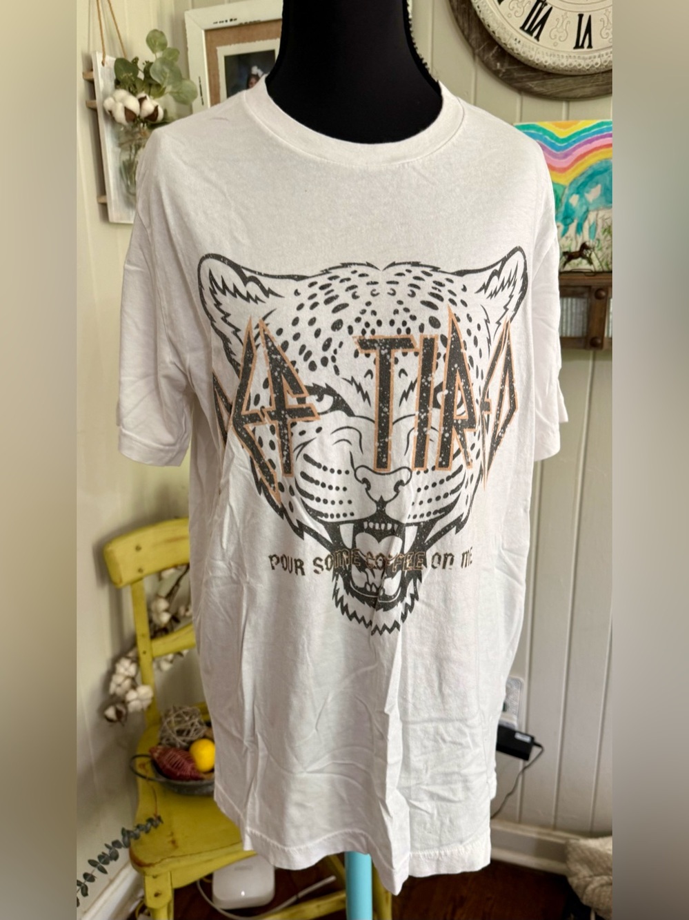 Def Tired “Pour Some Coffee on Me” Def Leopard Style Graphic Tee Sz Lg‎